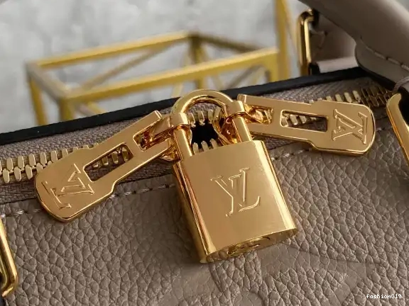 LOUIS VUITTON SPEEDY BANDOULIÈRE 25 0403
